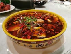 -鑫淼餐饮娱乐中心(江东街店)