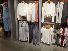 -Hollister(天环广场店)