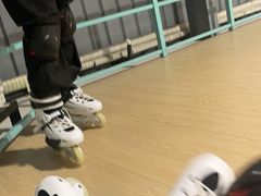 -极限PLAY运动娱乐新世界·团建派对潮玩休闲馆·室内蹦极高空游乐园