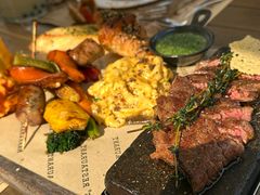 -Mark&Mars Restaurant