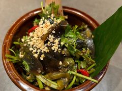 舂手撕椒松花蛋-云海肴·汽锅鸡·云南菜(高德置地店)