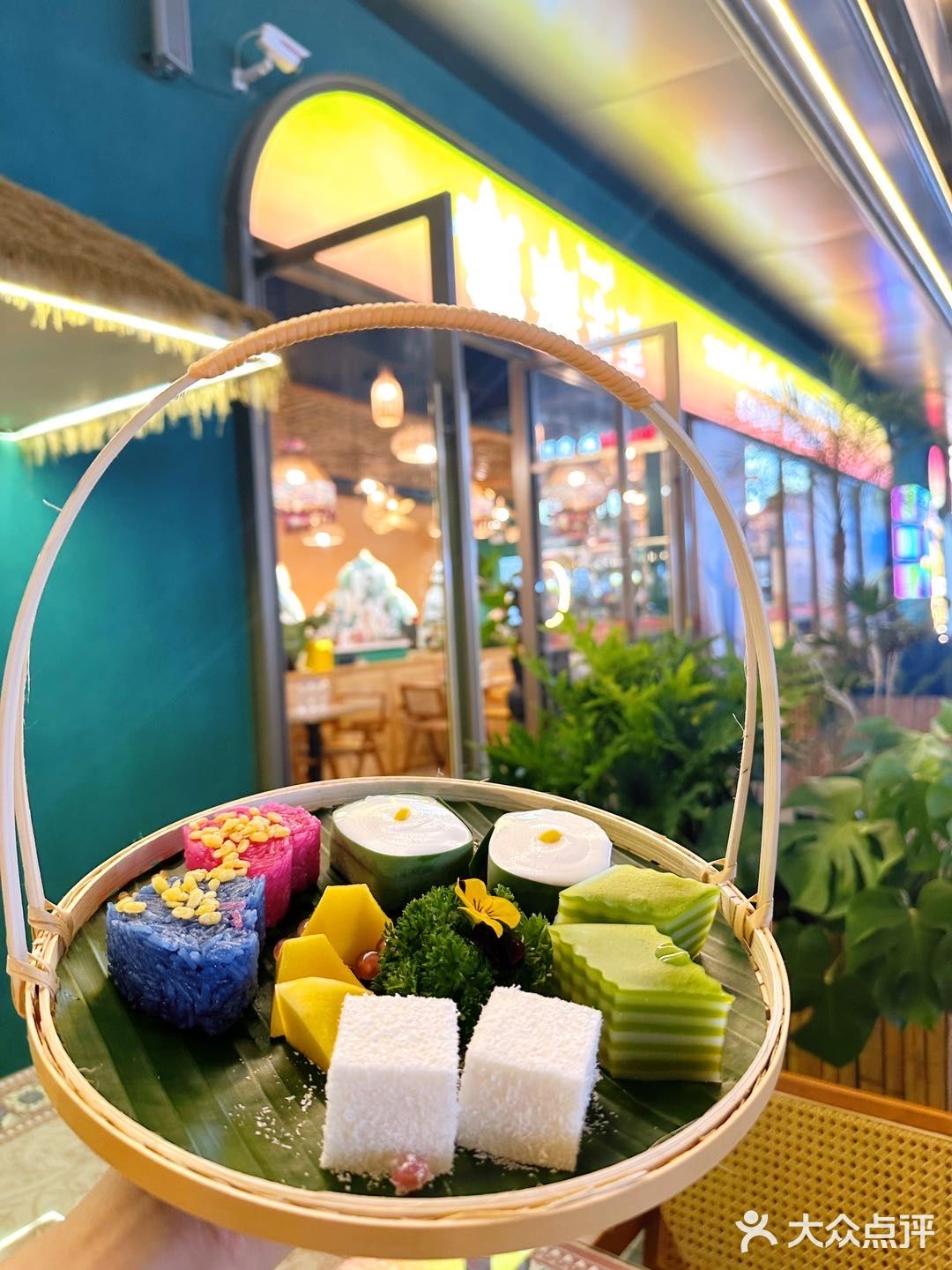 不是我说，这家店的泰国打抛饭做的也太……