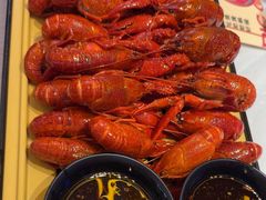 -肥肥虾庄·金牌油焖大虾(首义路店)