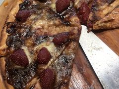 草莓巧克力比萨-比格比萨自助(花园路店)