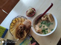 -洪峰浩老北京烧饼夹肉(角门路店)