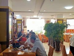 大堂-凤百年大骨鸡饭庄