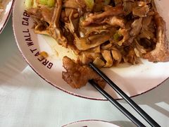 肉炒栗树蘑-翼松楼餐厅