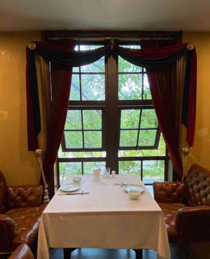 茴香熙楼(翠湖店)-"【舌尖上的昆明】位于翠湖公园对面,地理位.