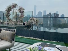 -The ROOF (通盈中心店)
