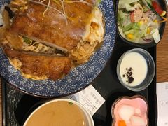 豚勝滑蛋饭-牛気·越光米牛肉饭(水游城店)