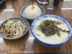鱼汤面-雪琴面馆富安特色鱼汤面(城中花园店)