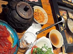 -老牌坊云南鱼豆花火锅(爱建店)