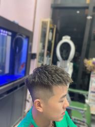-尼特斯男士发型馆