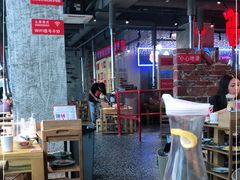 大堂-么肆烤肉·中式自助·烤肉大排档(街道口季佳PAI店)