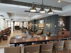 大堂-星巴克臻选(广州沙面店)