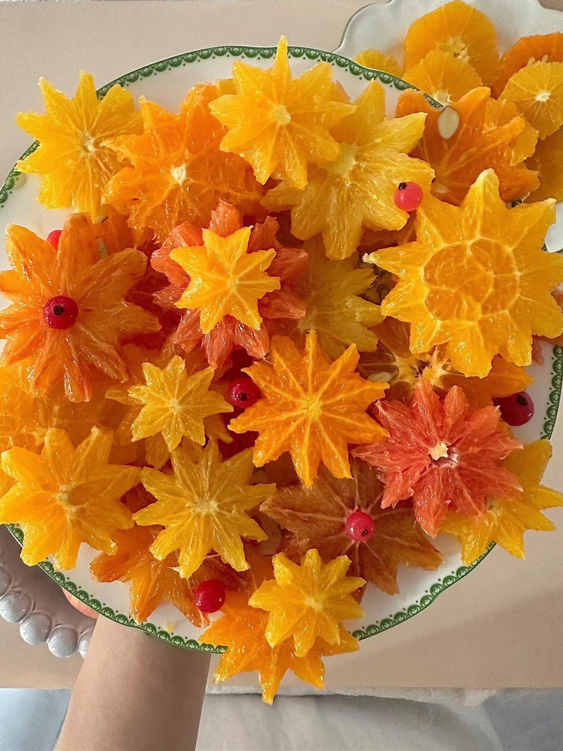 0元玩转这座城
在线表演花式切橙🍊
#花式切水果 #新鲜应季