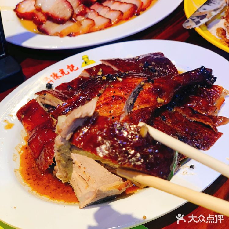  武汉美食｜粤菜翘楚陈光记新招牌玫瑰豉油鸡