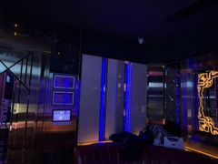 -温莎KTV(珠江路店)