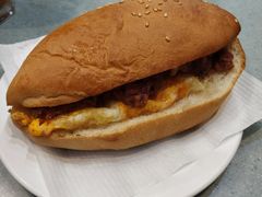 招牌咸牛肉芝士猪仔包-华嫂冰室(尖沙咀店)