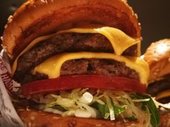 -The Habit Burger Grill 哈比特汉堡(复兴soho店)
