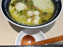 酸菜鱼米线-灵芝妹子海鲜米线(劳动公园店)
