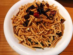 皮蛋拌豆腐-可可大虾武汉土菜大排档(万松园1店)