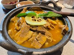酸木瓜炖牛腩-半山腰·云南菜(侨福芳草地店)