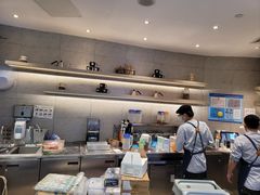 -瑞幸咖啡(巴黎春天陕西路店)