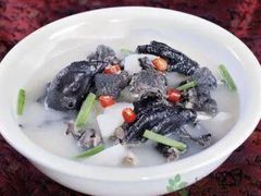 人参天麻炖乌鸡-湖南人家·家传湖南菜(水围店)