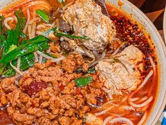 -粉八·云南米线·建水烧烤(常熟路店)