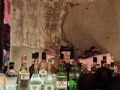 -FOUR PLAY BAR