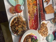-嗨辣小聚·盘锦河蟹·海鲜烧烤龙虾(盘锦十年好店)