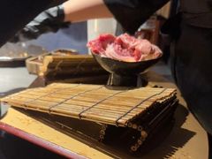 -铭牛烧肉·和牛海鲜自助(高新月牙湖店)