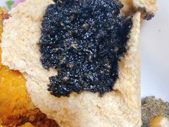 全麦黑芝麻包-玉华台饭庄(裕中西里小区店)
