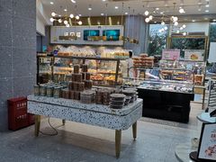 面包甜点陈列柜-法贝滋动物奶油蛋糕(广益哥伦布店)