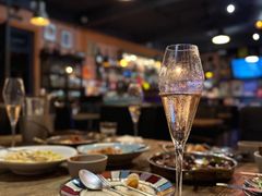 -SISTERS BAR RESTAURANT川意酒馆(嘉善老市H楼店)
