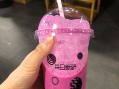 玫瑰火龙果优酪乳-每日新鲜水果吧(黄浦来福士店)