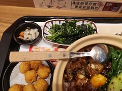 -煲仔皇腊味煲仔饭(经四万达店)