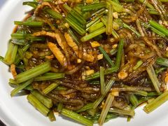 -靠山屯东北农家菜(八龙桥雅苑店)