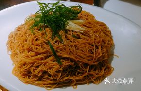 Ginger and Scallion Frog Noodles
