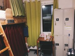 -拖板鞋咖啡旅行酒店(春熙路地铁站店)