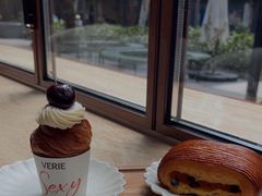 -VERIE BAKEHOUSE