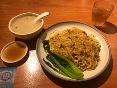 招牌蟹黄金拌面-姚面记·海派家常菜(恒基名人购物中心店)