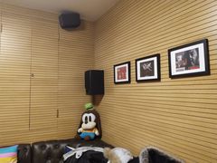 -小草屋轰趴馆别墅派对新场团建家庭聚会