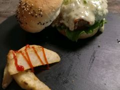 -HIGH FIVE哈福手工汉堡(桂林路店)