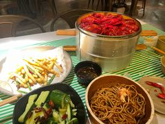 -巴厘龙虾·榜首油焖大虾(音乐学院·沿江酒馆店)