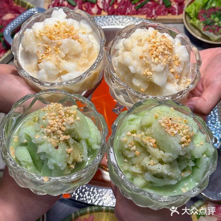 朋友按头安利的贵州酸汤火锅！真的绝了！