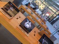 -Apple零售店(华贸购物中心店)