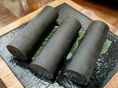 香滑黑芝麻卷-喜喜酒家·纯手工点心·粤菜