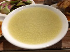 小米粥-宝瑞门钉肉饼店